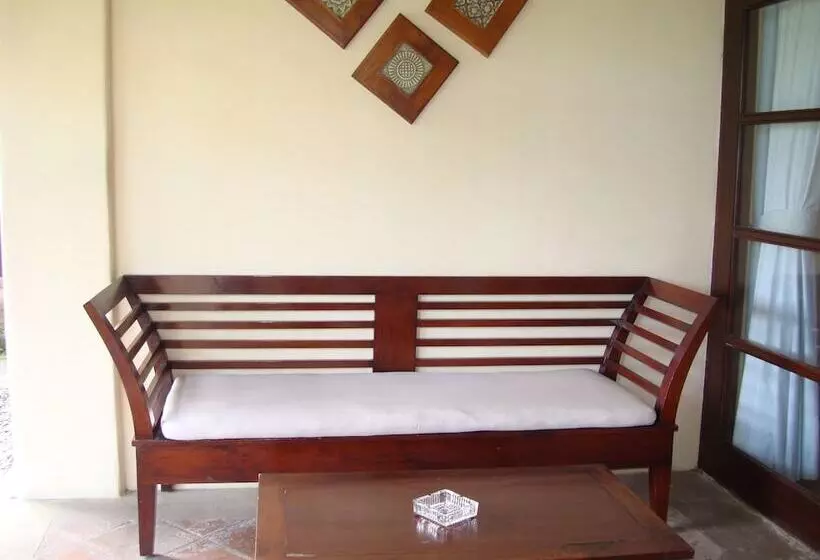 호텔 Anini Raka Resort & Spa