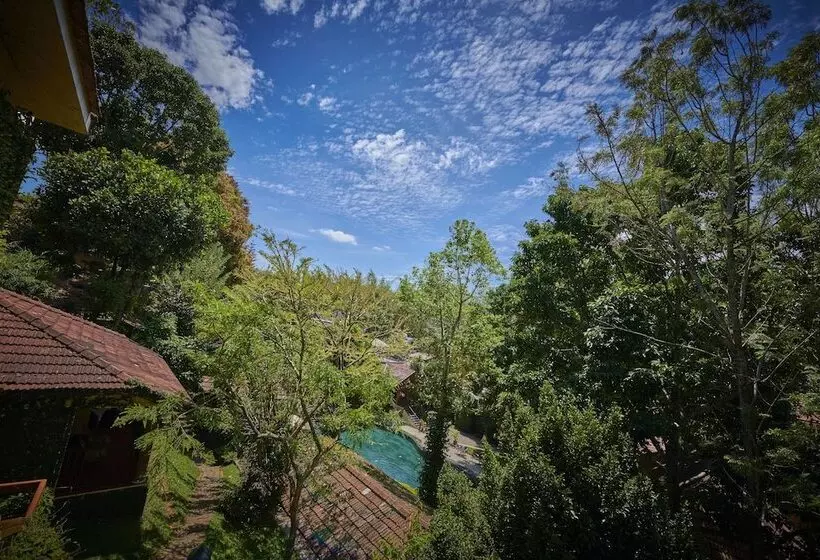 ホテル Cardamom County By Xandari