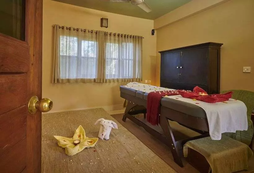 ホテル Cardamom County By Xandari