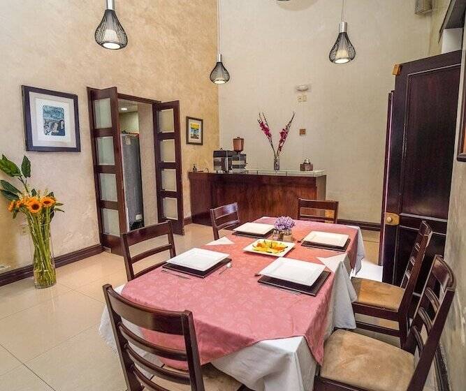 Hotel Casa De Las Flores