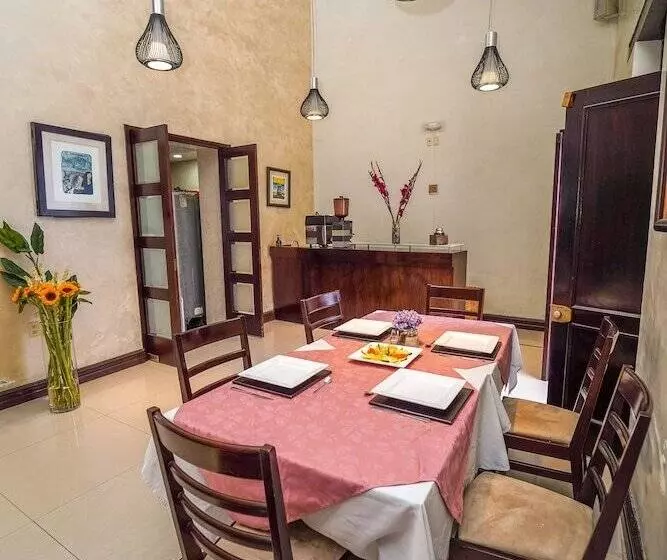 هتل Casa De Las Flores