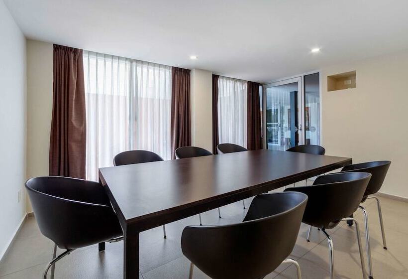 فندق Comfort Inn San Luis Potosi