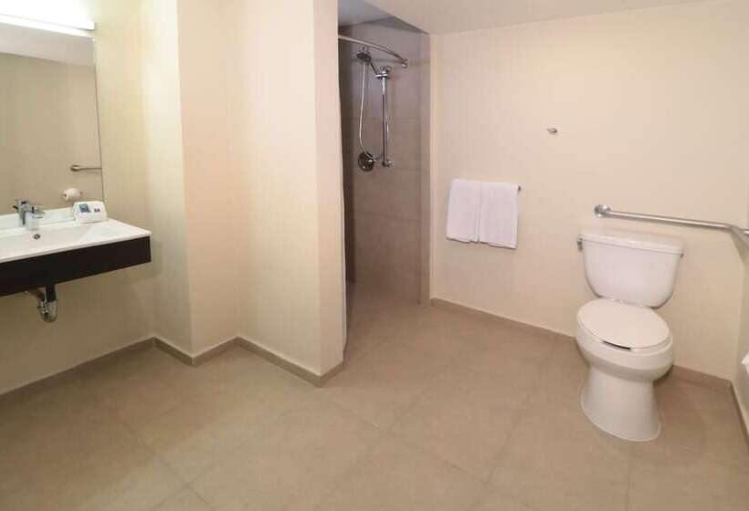 فندق Comfort Inn San Luis Potosi