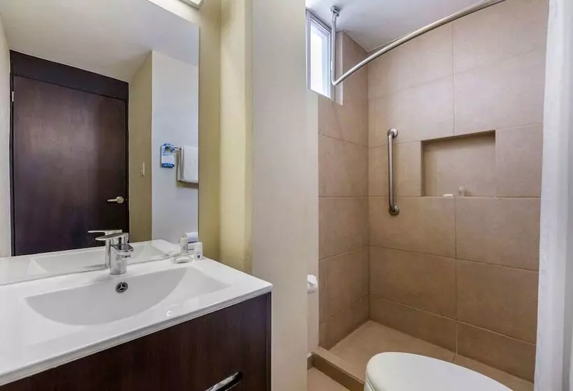 هتل Comfort Inn San Luis Potosi