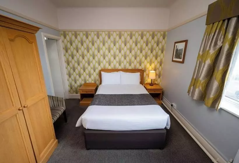 Commodore Hotel By Greene King Inns