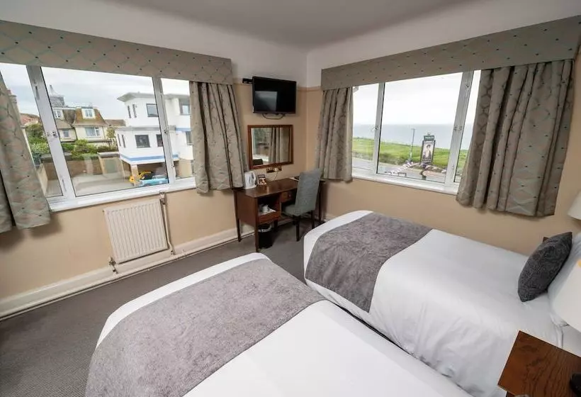 Commodore Hotel By Greene King Inns