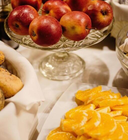 בית מלון כפרי Eden