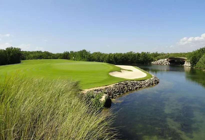 In Fashion Hotel & Spa