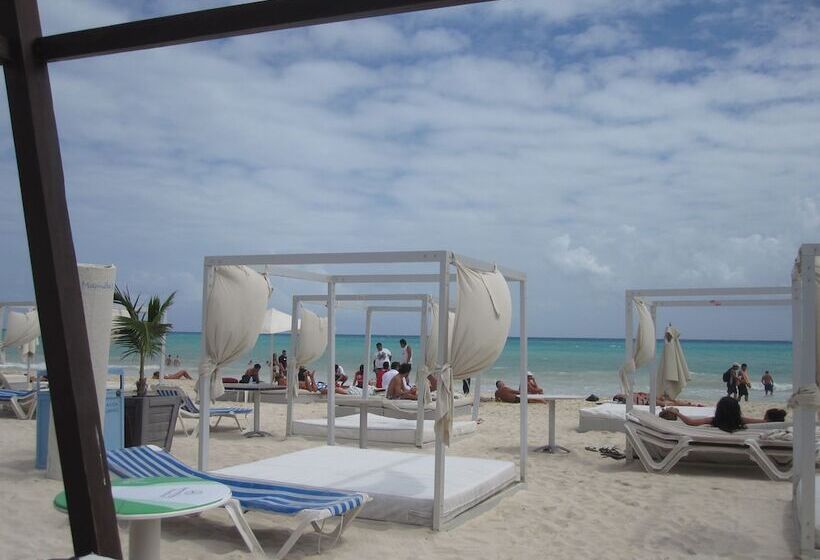 In Fashion Hotel & Spa