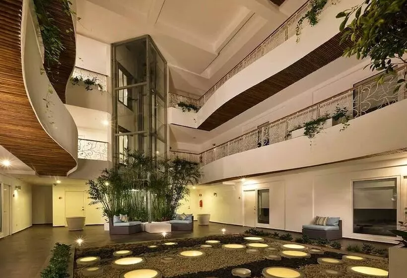 In Fashion Hotel & Spa