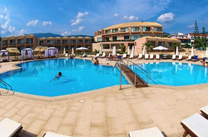 בית מלון כפרי Ionian Emerald Resort