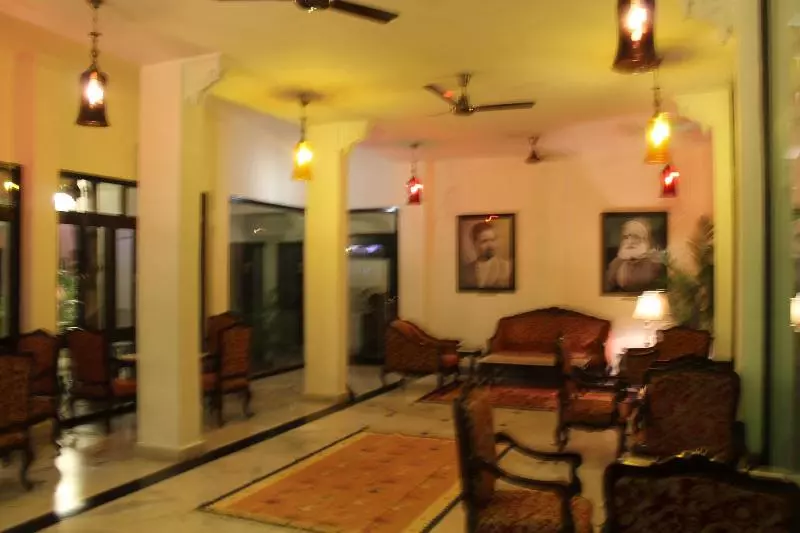 Hôtel Karohi Haveli   A Heritage