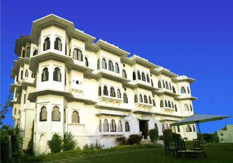 Hôtel Karohi Haveli   A Heritage