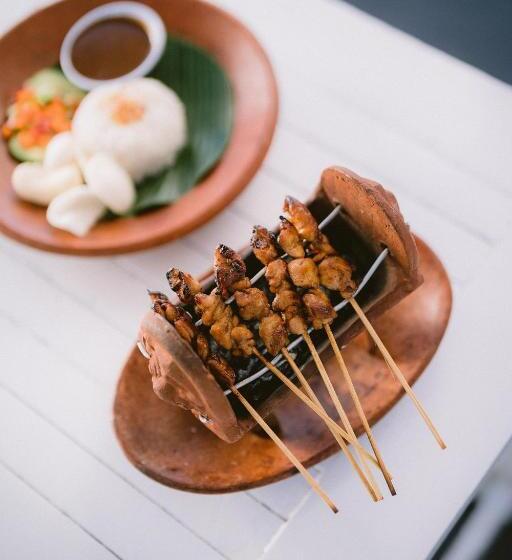 ホテル Legong Keraton Beach