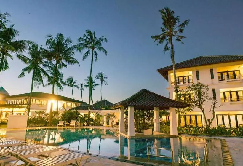 בית מלון כפרי Legong Keraton Beach