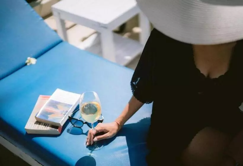 בית מלון כפרי Legong Keraton Beach