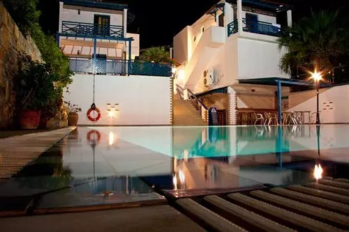 Mika Villas & Suites