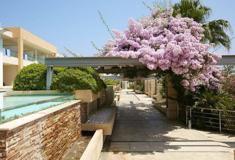 هتل Minoa Palace Resort