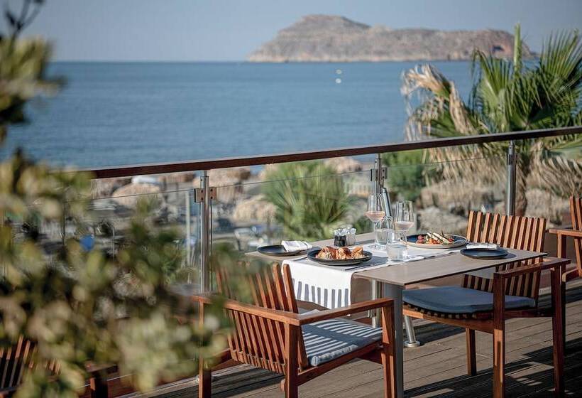 هتل Minoa Palace Resort