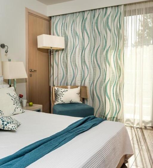 בית מלון כפרי Minos Mare Royal