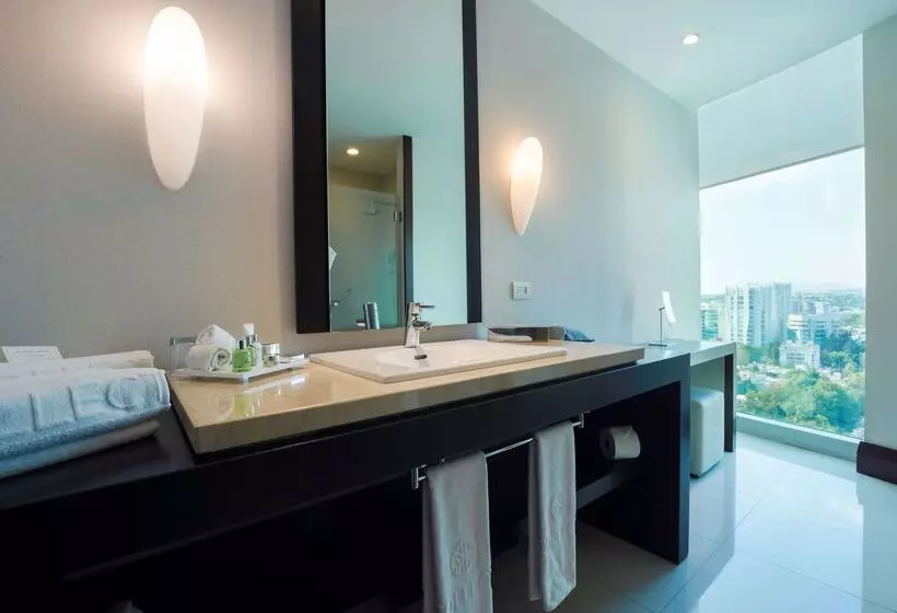 호텔 NH Collection Guadalajara Providencia