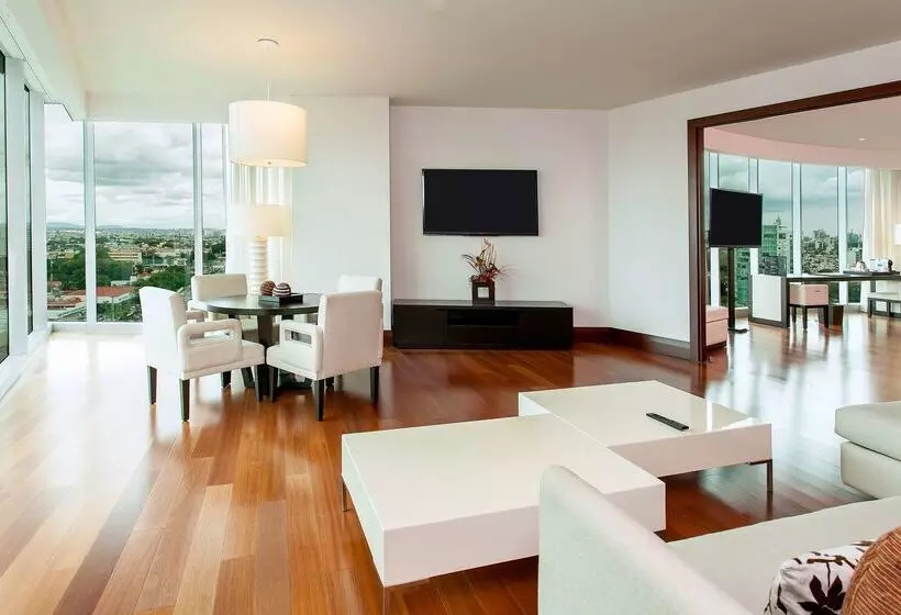 호텔 NH Collection Guadalajara Providencia