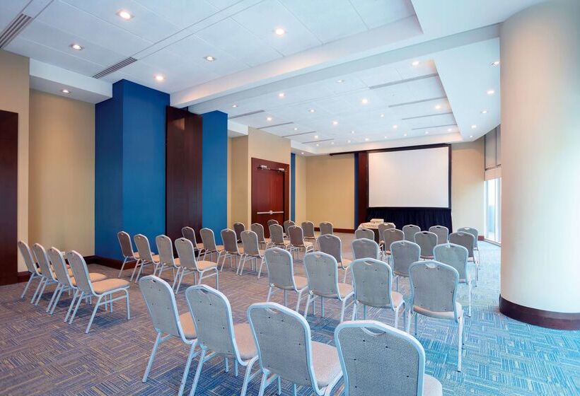 Hotel NH Collection Guadalajara Providencia