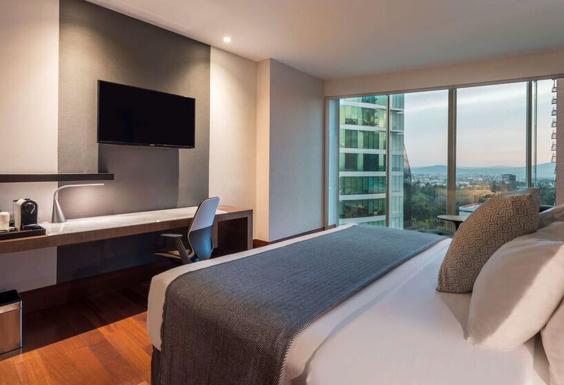 Hotel NH Collection Guadalajara Providencia