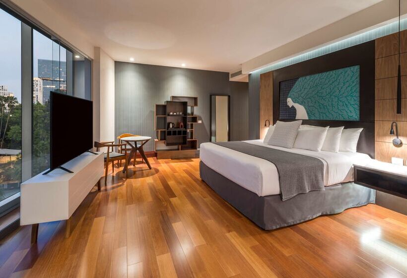 Hotel NH Collection Guadalajara Providencia