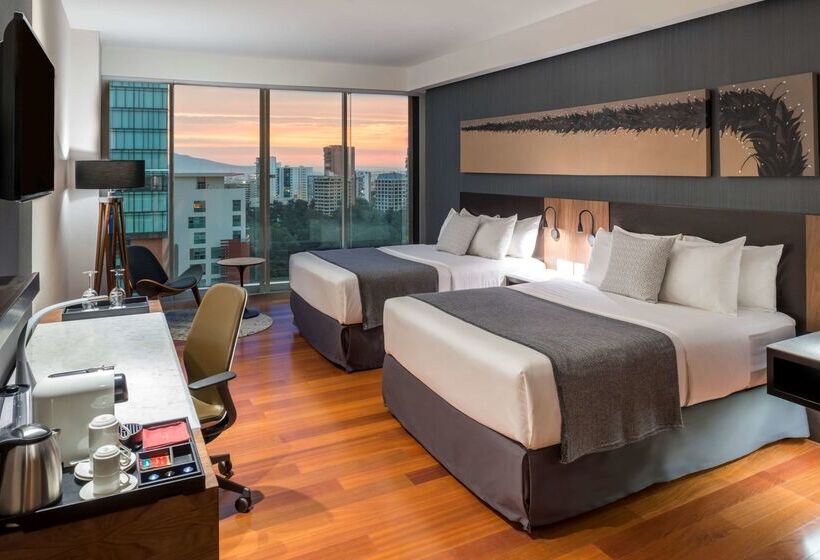 Hotel NH Collection Guadalajara Providencia