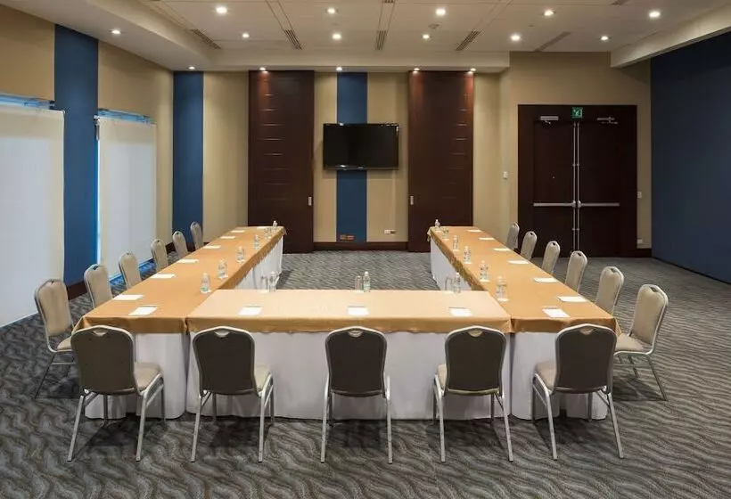 호텔 NH Collection Guadalajara Providencia