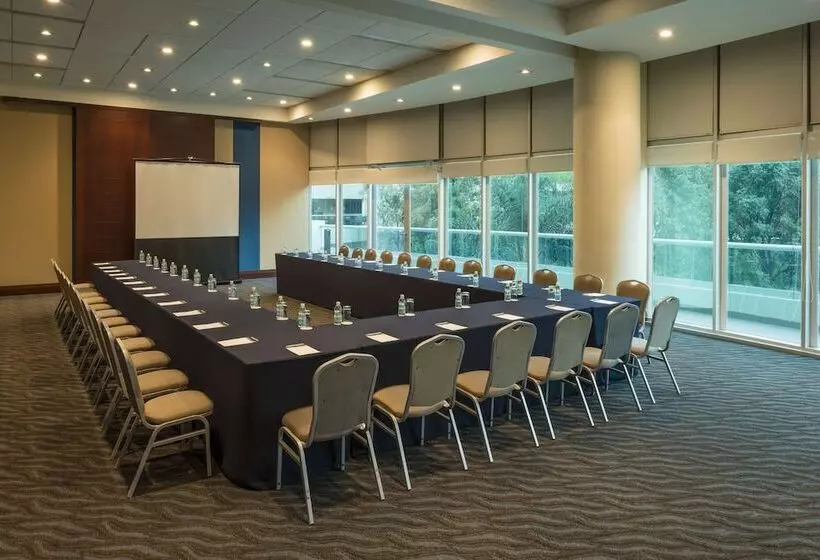 호텔 NH Collection Guadalajara Providencia