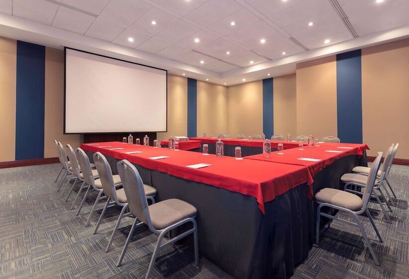 Hotel NH Collection Guadalajara Providencia