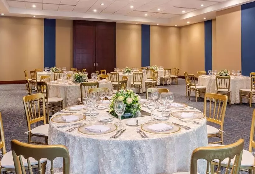 호텔 NH Collection Guadalajara Providencia