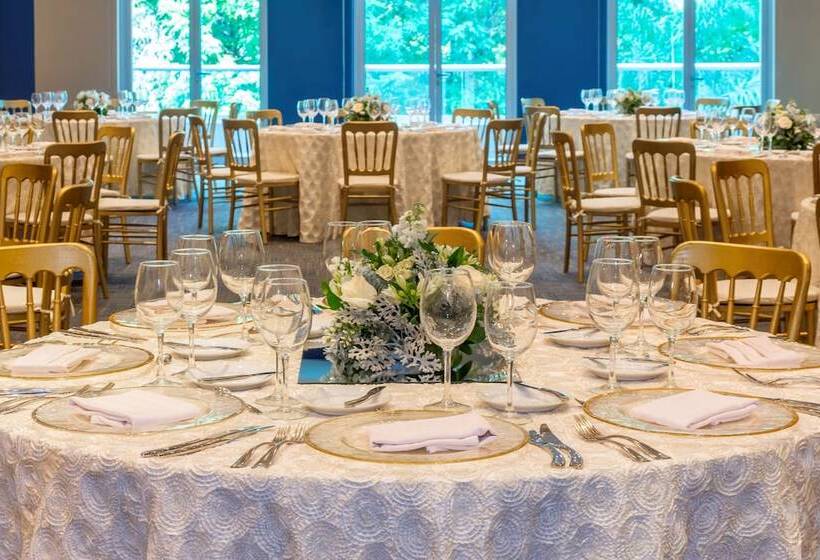 Hotel NH Collection Guadalajara Providencia