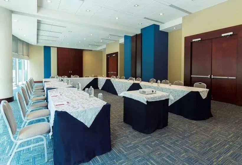 호텔 NH Collection Guadalajara Providencia