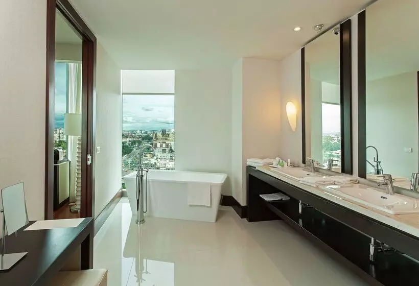 호텔 NH Collection Guadalajara Providencia