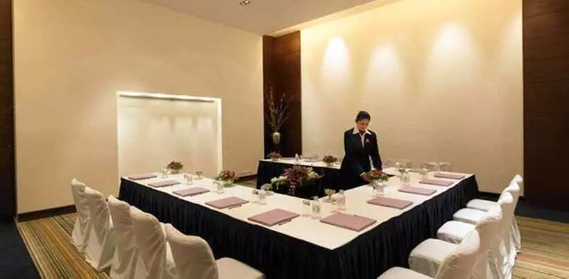 Отель Royal Orchid Central Pune