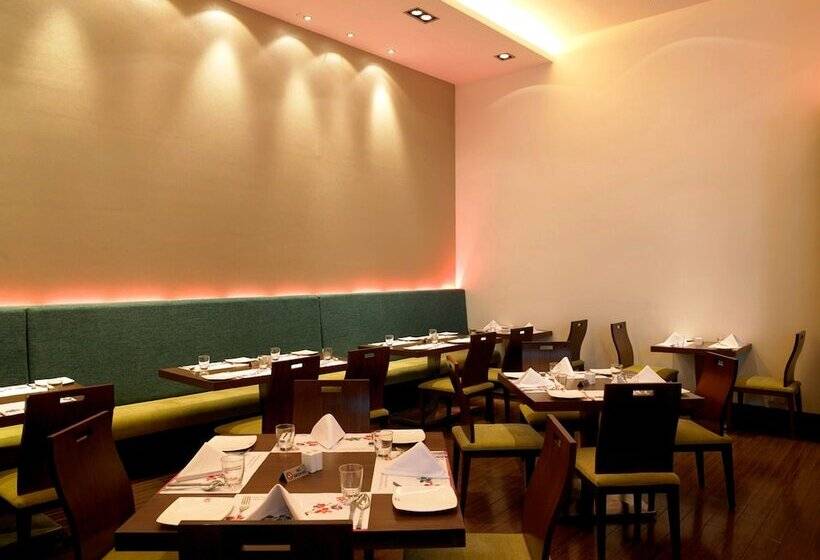 هتل Royal Orchid Central Pune