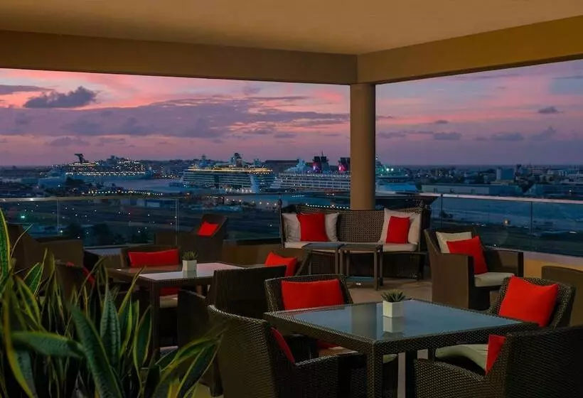 בית מלון כפרי Sheraton Puerto Rico Resort & Casino