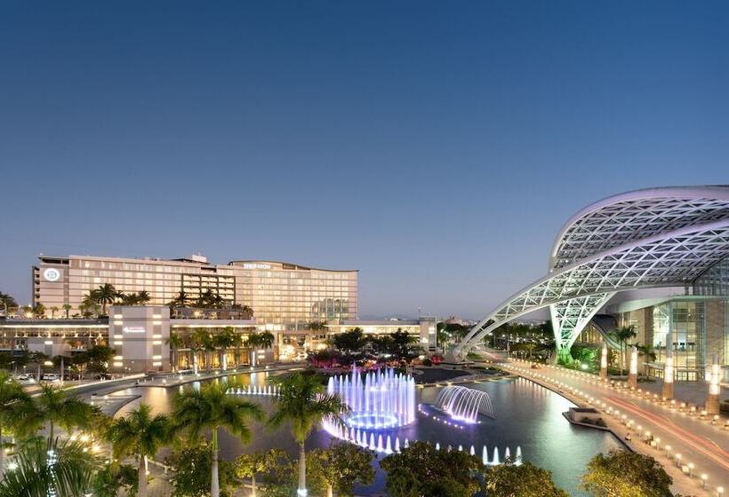 בית מלון כפרי Sheraton Puerto Rico Resort & Casino