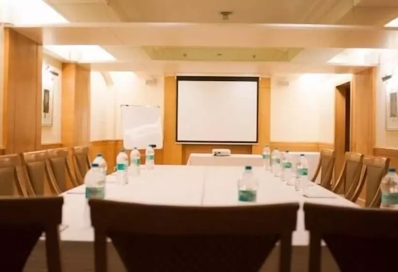 Отель Solitaire