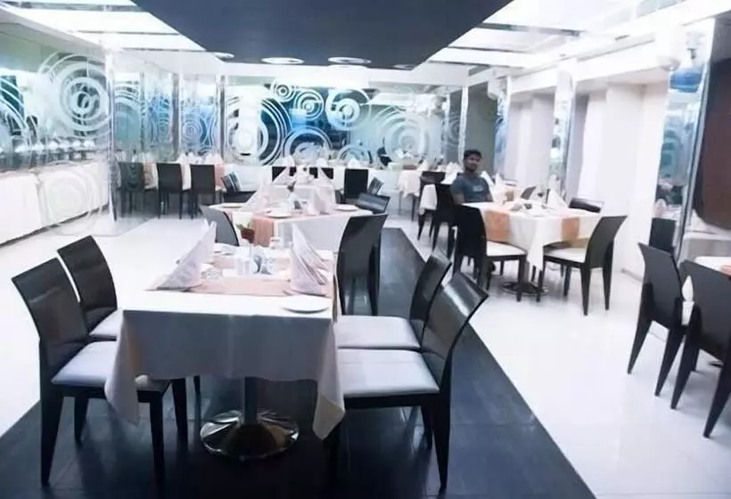 Отель Solitaire