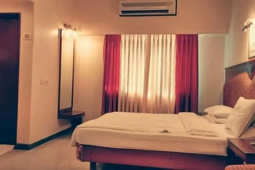 Отель Solitaire