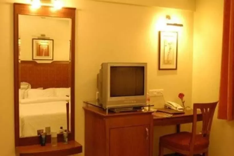 Отель Solitaire