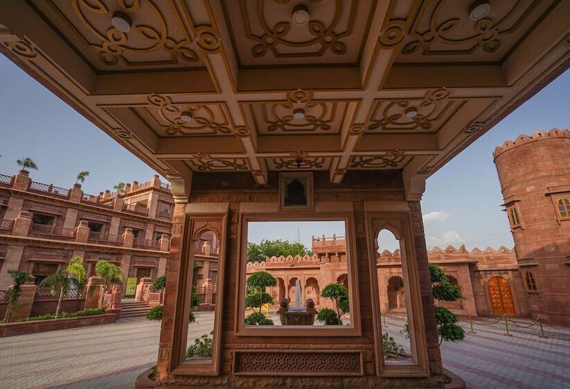 Отель Marugarh Resort And Spa