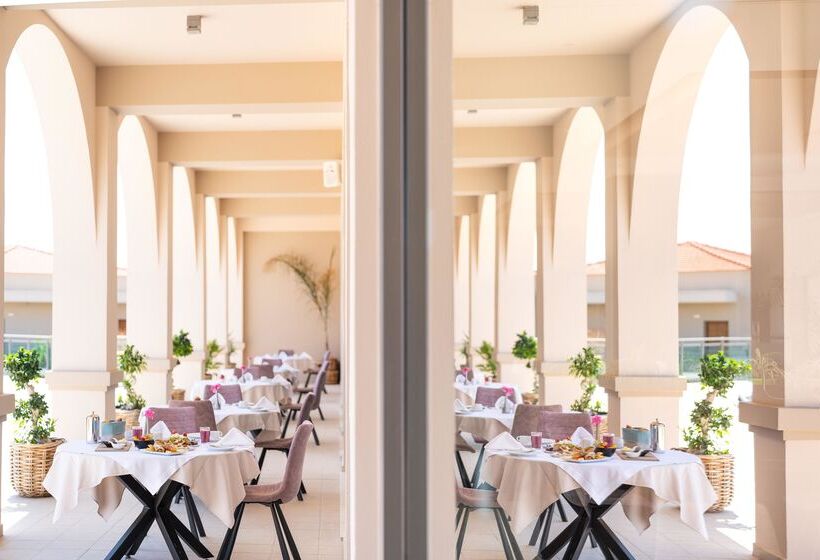 Kresten Royal Euphoria Resort