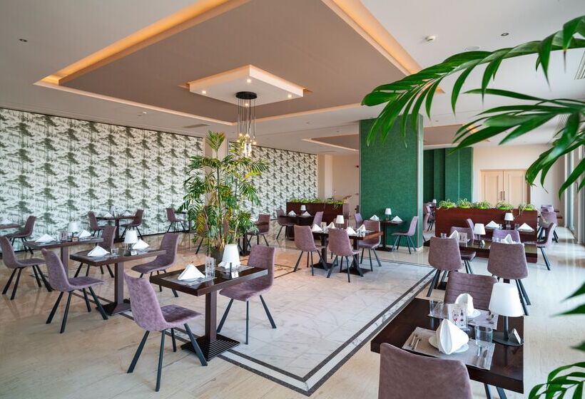 Kresten Royal Euphoria Resort