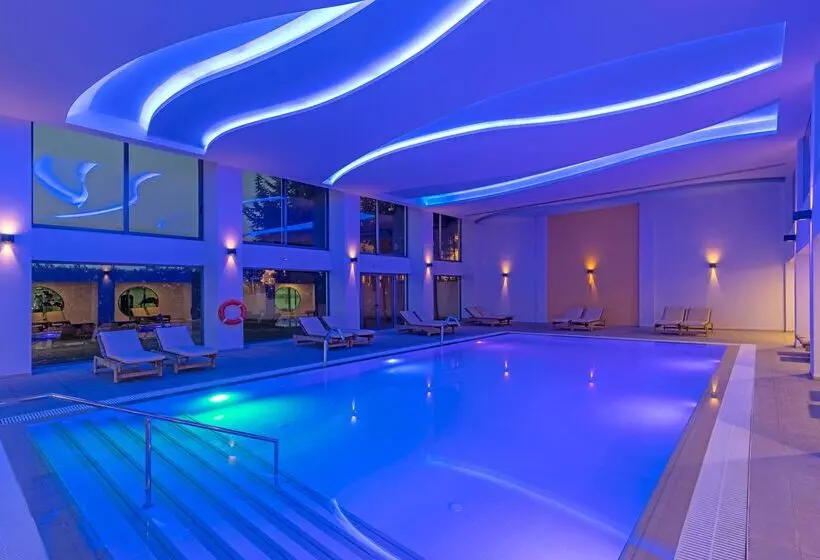 Kresten Royal Euphoria Resort