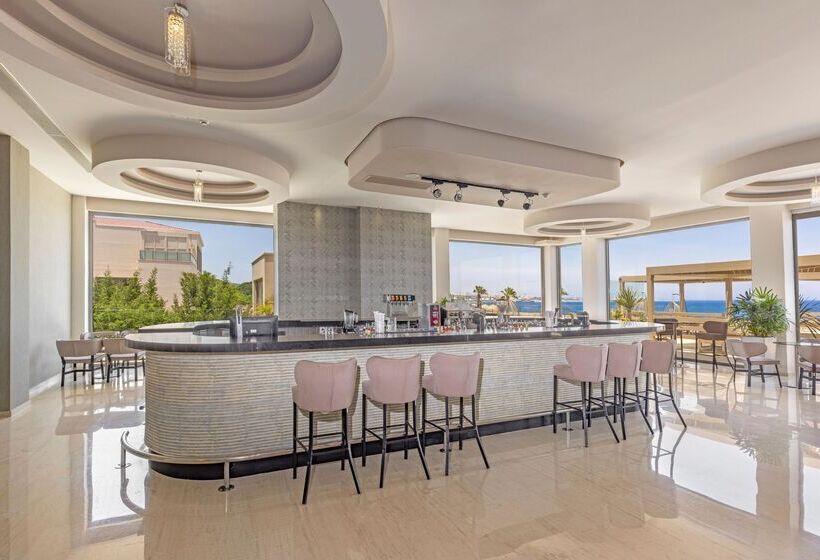 Kresten Royal Euphoria Resort